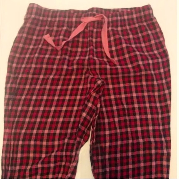Women's Old Navy Pajama Pants Red, Pink And Navy Plaid With Elastic Waistband - Picture 3 of 6